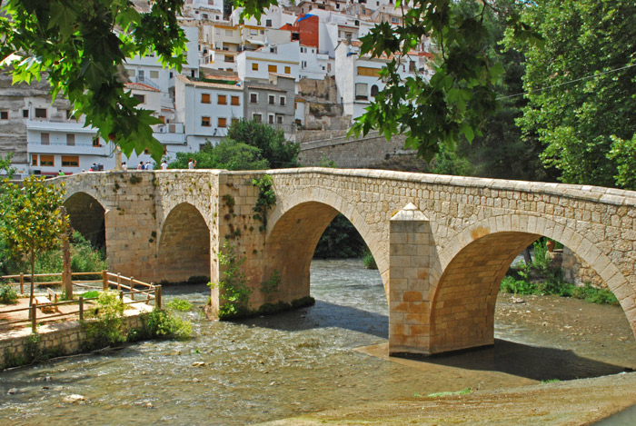 Puente romano en Alcalá del Júcar Alcalá del Júcar: ¿por dónde empezar? Su patrimonio histórico